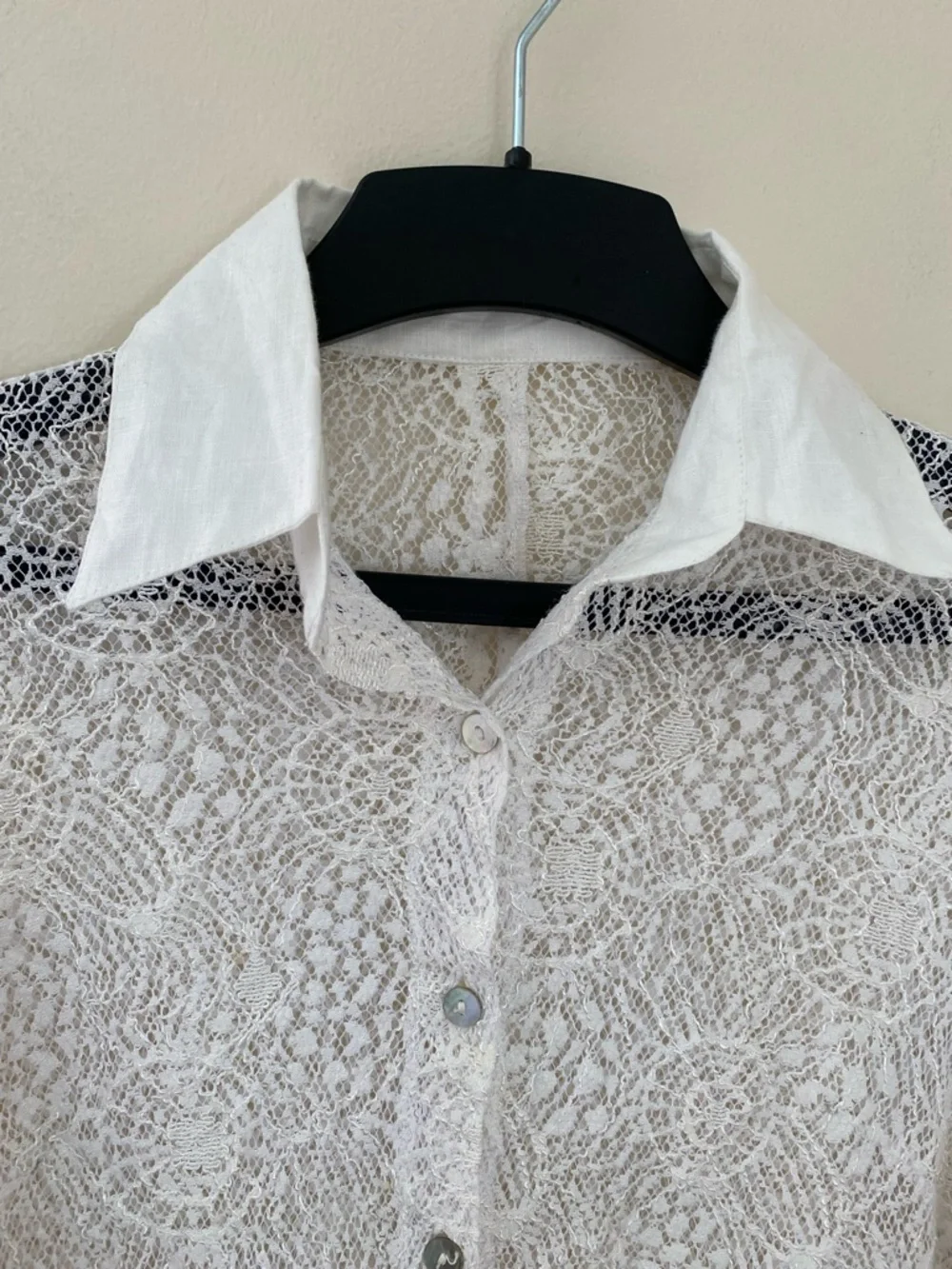 Made in Italy White Lace Button-Up Blouse with Contrast Collar size XL - Picture 3 of 13